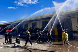 Thực tập phương án chữa cháy, cứu nạn cứu hộ tại doanh nghiệp chế biến gỗ