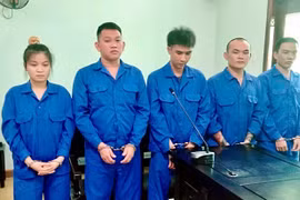 Gia Lai: Dùng khoản nợ 8 triệu đồng để ép 2 cô gái đi làm karaoke