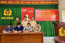 Gia Lai: 139 doanh nghiệp, chủ xe vận tải hàng hóa ký cam kết chấp hành pháp luật về ATGT