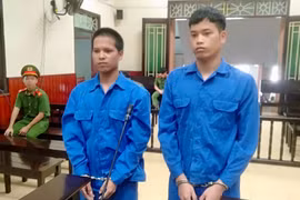Hai anh em vác dao chém người cùng lãnh án