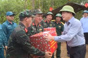 Chủ tịch UBND Phạm Anh Tuấn thăm, động viên lực lượng tìm kiếm hài cốt liệt sĩ tại khu vực đồi Xuân Sơn, xã Kim Sơn 