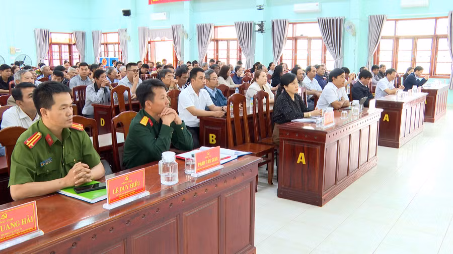 quang-canh-buoi-tiep-xuc-cu-tri.jpg