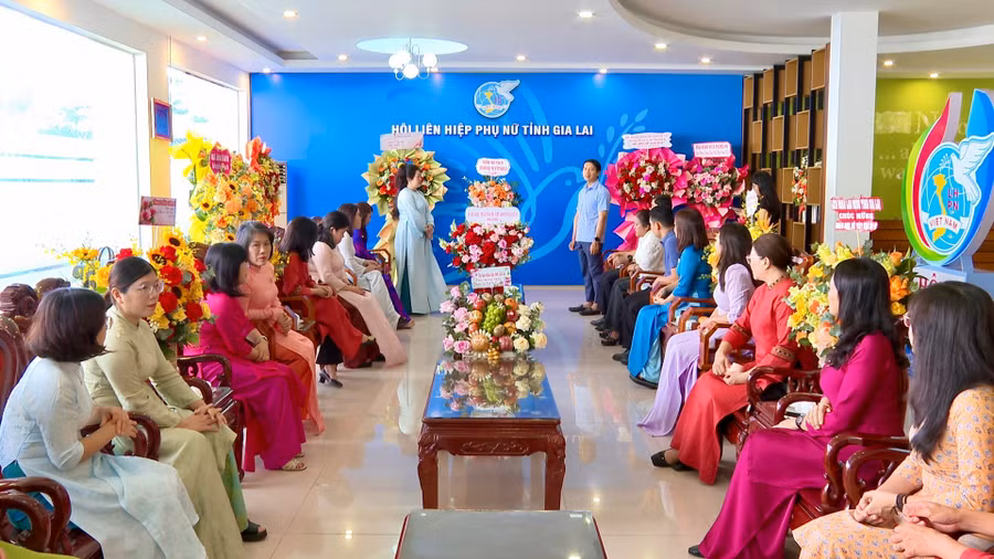 tham-nhan-20-10-3.jpg