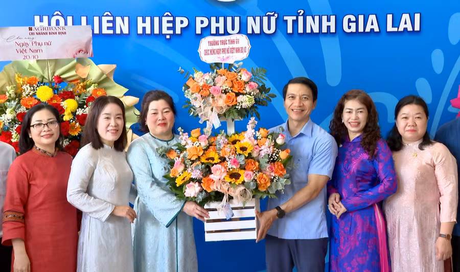 tham-nhan-20-10-2.jpg