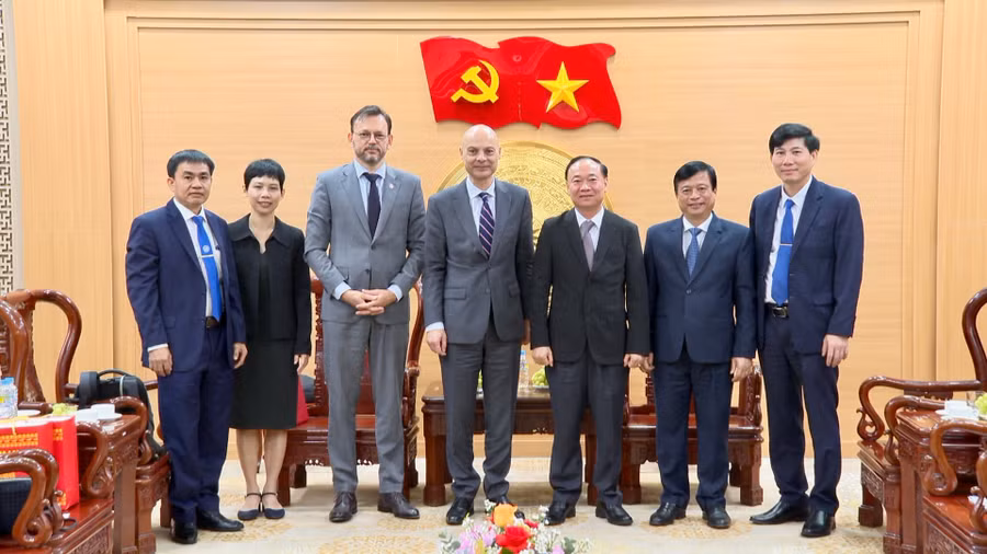 bi-thu-tinh-uy-gia-lai-tiep-1.jpg