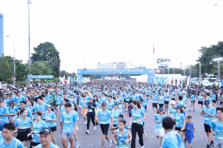 hon-8000-vdv-tham-gia-vnexpress-marathon-quy-nhon-2026.jpg