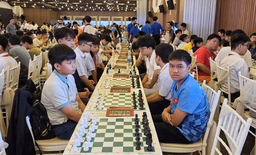 nguyen-tan-khang-co-vua-3.jpg