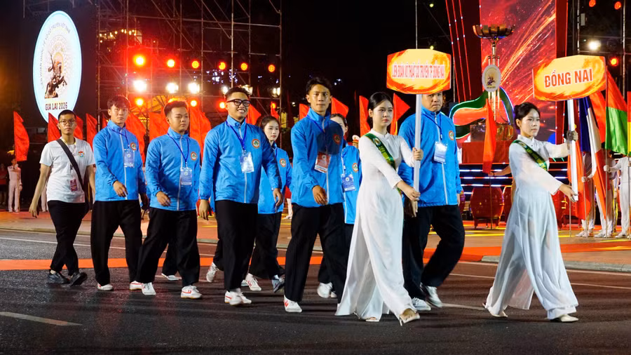 nghi-thuc-dieu-hanh-bieu-duong-luc-luong-3.jpg