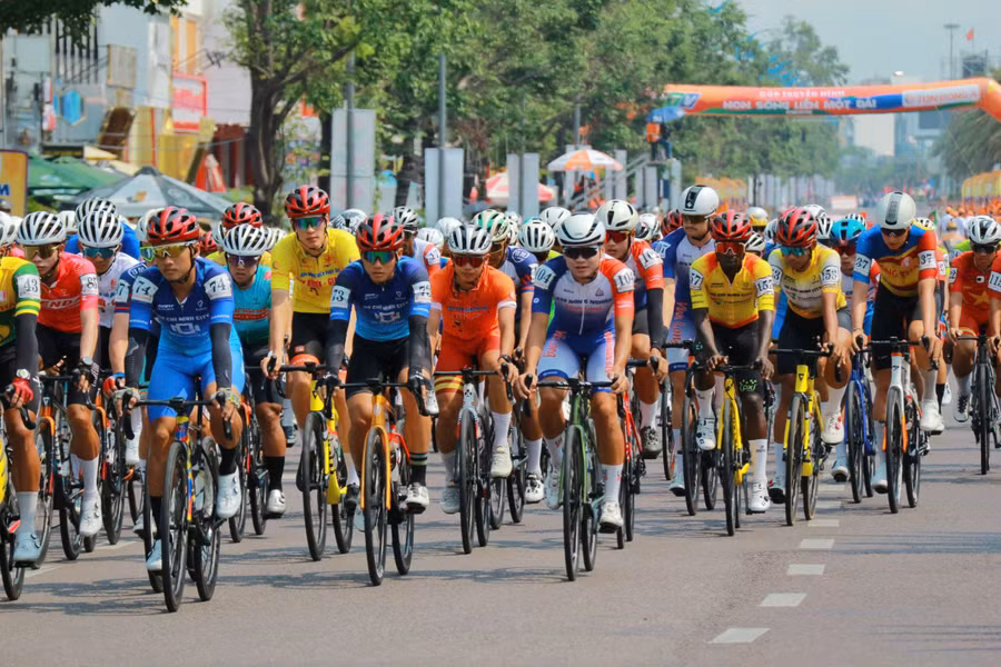 chang-13-giai-dua-xe-dap-tranh-cup-truyen-hinh-tp-ho-chi-minh-nam-2026-1.jpg