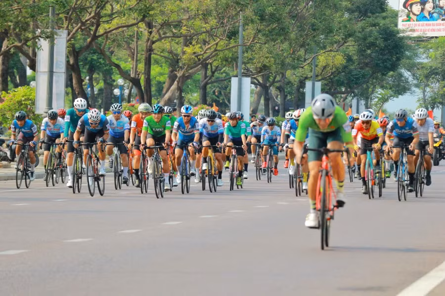 giai-dua-xe-dap-tranh-cup-truyen-hinh-tp-ho-chi-minh-4.jpg