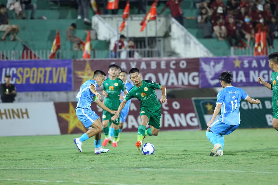 quy-nhon-united-giu-vung-phong-do-noi-dai-mach-thang-lien-tiep.jpg