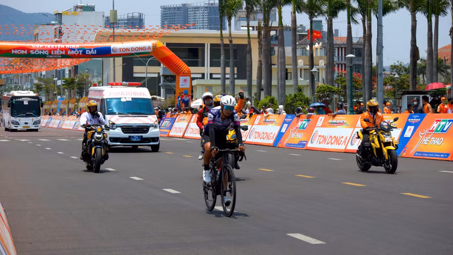 dua-xe-dap-cup-truyen-hinh-tp-ho-chi-minh-2.jpg