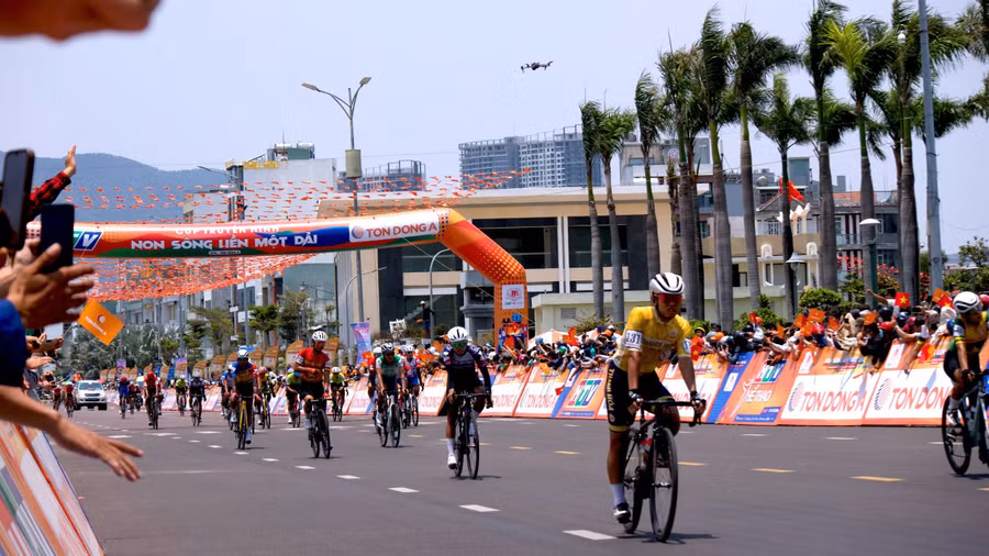 dua-xe-dap-cup-truyen-hinh-tp-ho-chi-minh-4.jpg