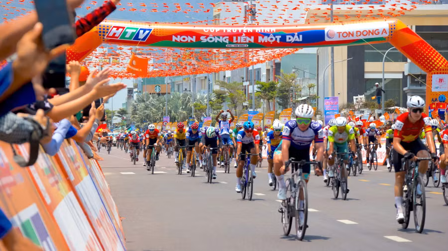 dua-xe-dap-cup-truyen-hinh-tp-ho-chi-minh-5.jpg