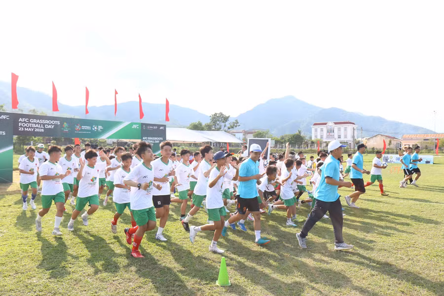 soi-noi-ngay-hoi-bong-da-phong-trao-afc-gia-lai-2026-tai-xa-vinh-thanh.jpg