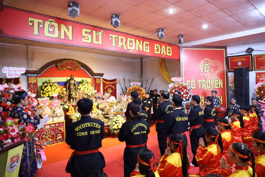 trang-nghiem-le-cung-to-vo-co-truyen-binh-dinh-4.jpg