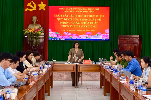 Ban Pháp chế HĐND tỉnh làm việc tại xã Đề Gi về công tác phòng cháy chữa cháy