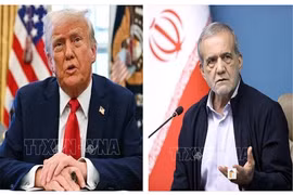 Tổng thống Mỹ Donald Trump (bên trái) và Tổng thống Iran Masoud Pezeshkian. Ảnh: IRNA/TTXVN