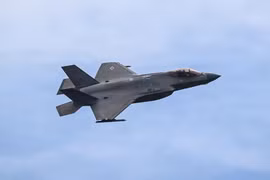 Vì sao linh kiện F-35 từ Australia lại bị chuyển tới Hong Kong?