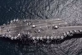  8 quân nhân thuộc nhóm tác chiến USS Abraham Lincoln từng tìm cách tự tử