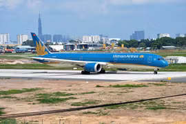 Vietnam Airlines điều chỉnh lịch, tăng chuyến đến, đi từ Jakarta do tro bụi núi lửa. Ảnh: baotintuc