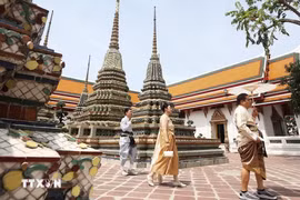 Khách du lịch tại Bangkok, Thái Lan. Ảnh: THX/TTXVN