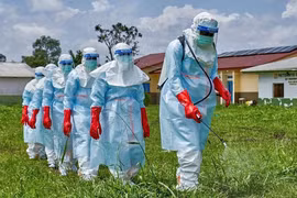 Mỹ yêu cầu khách bay quốc tế khai báo để phòng dịch Ebola từ ngày 3-11